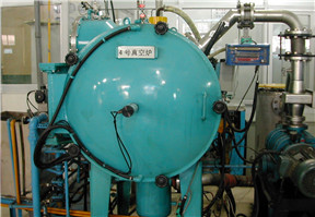 Vacuum dewaxing sintering furnace