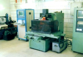 CNC wire cutting machine